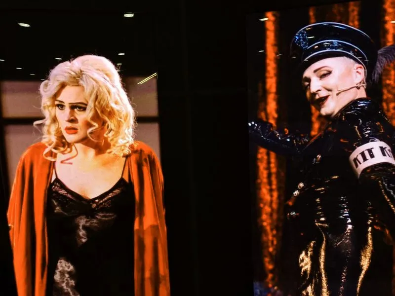 Kabaret po angielsku: znaczenie, historia i kultowe występy
