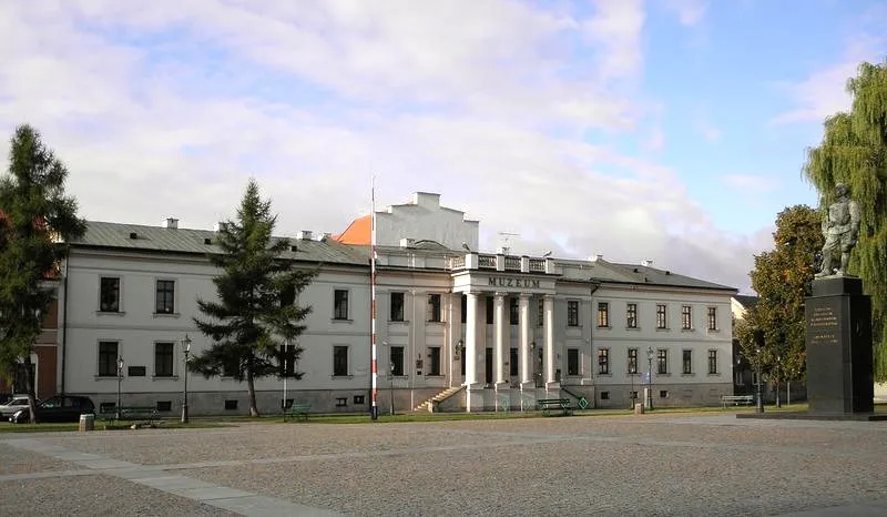 Muzeum sztuki nowoczesnej Radom: odkryj historię, fascynujące wystawy i transformacje Elektrowni