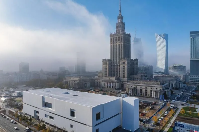 Muzeum sztuki nowoczesnej w Warszawie – kontrowersje wokół architektury
