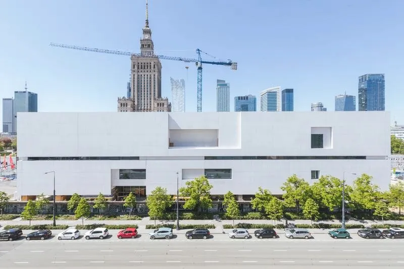 Odkryj fascynujące wystawy w Centrum sztuki nowoczesnej w Warszawie