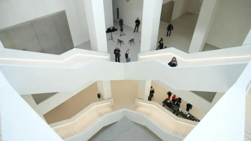Odkryj niezwykłości Muzeum sztuki nowoczesnej w Mediolanie – co warto zobaczyć?