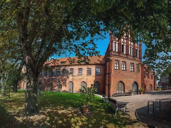 Sekrety sztuki nowoczesnej: Odkryj fascynujące tajemnice Oddziału Sztuki Nowoczesnej Muzeum Narodowego w Gdańsku