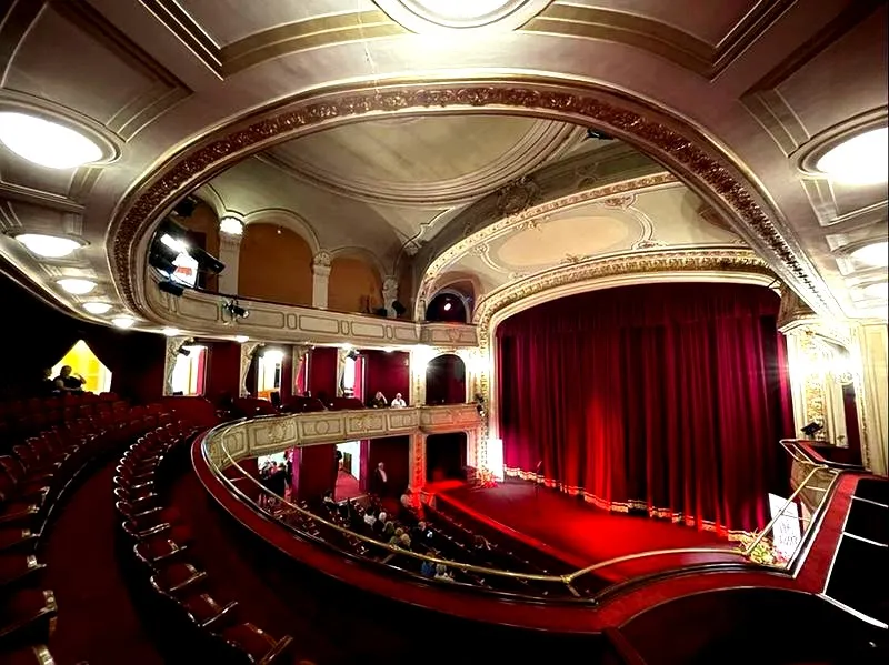 Teatr Cieszyn: rozkład miejsc i najlepsze siedzenia na spektakl